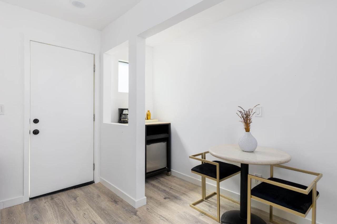 Sunny In The Heart Of Venice - B Bed & Breakfast Los Angeles